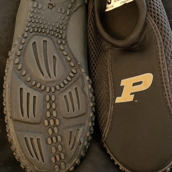 Purdue Boilermakers Swim Shoes in Black Size Small - Picture 7 of 7